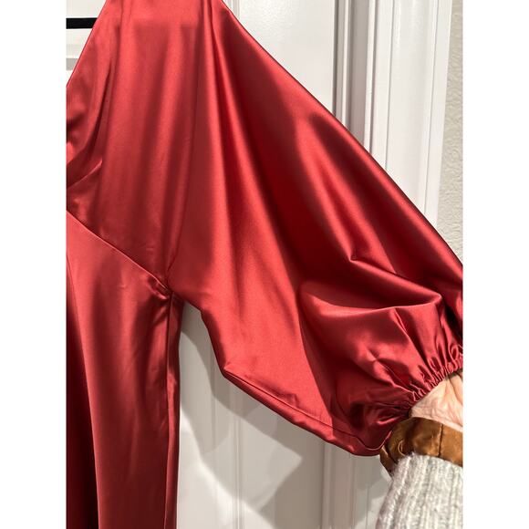 MSRP $240 ✨ Sachin & Babi Red Satin Maxi Dress  Size 4 | Dolman Balloon Sleeve ✨ - Picture 4 of 7
